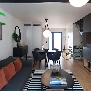 Flh Intendente Elegant Mezzanine With Balcony Lisbon