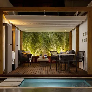 Stupendo- Two Rooms, Patio With Refreshing Pond-center-air Conditioning-free Park Lisbon